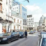 Alba On Calea Victoriei * Bucureşti
