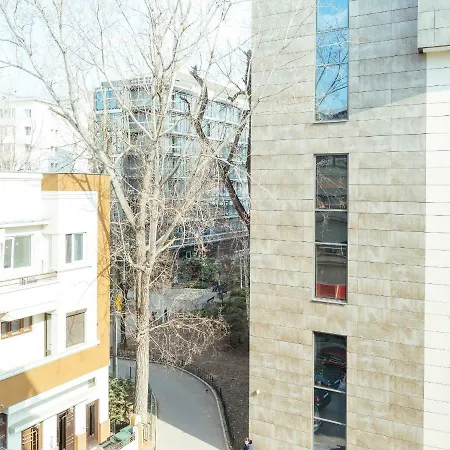 Alba On Calea Victoriei