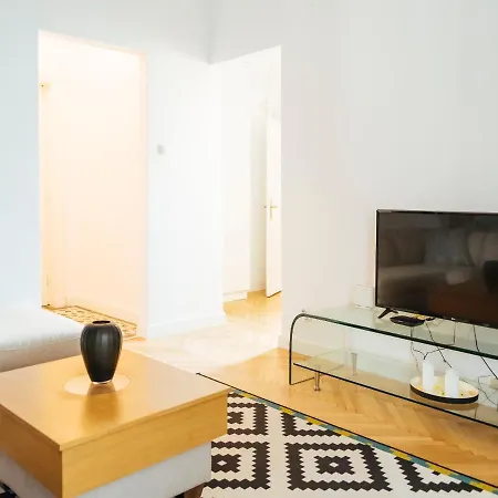 Alba On Calea Victoriei *