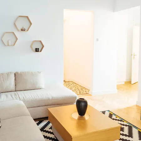 Alba On Calea Victoriei * 布加勒斯特