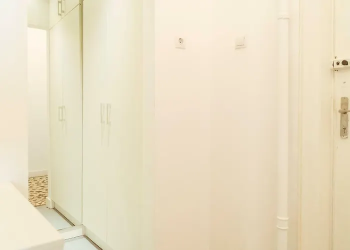 Alba On Calea Victoriei