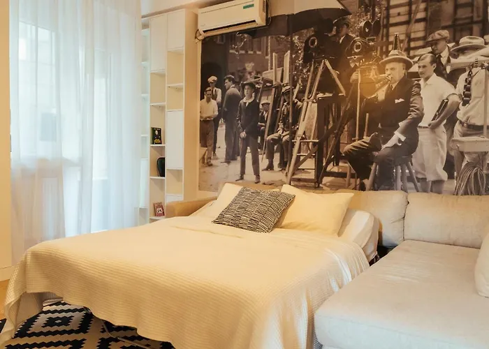 Alba On Calea Victoriei Бухарест