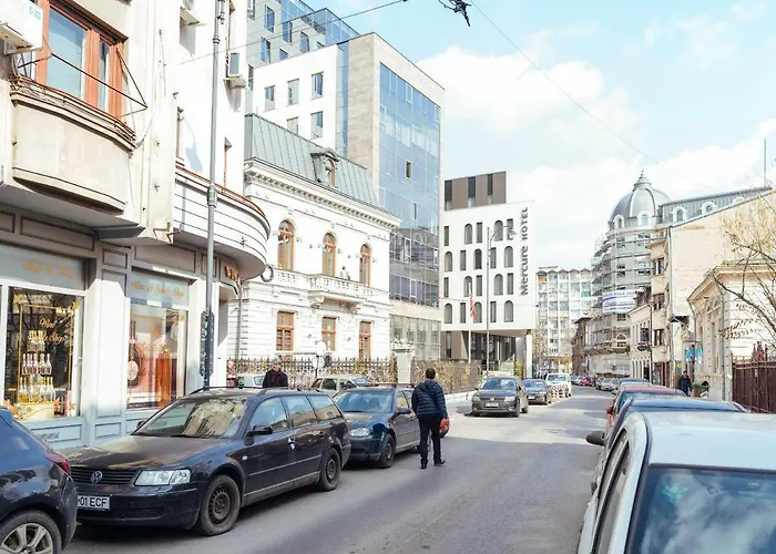 Alba On Calea Victoriei * Bucureşti