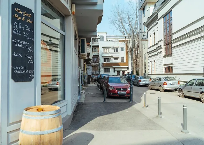 Alba On Calea Victoriei * Bucarest