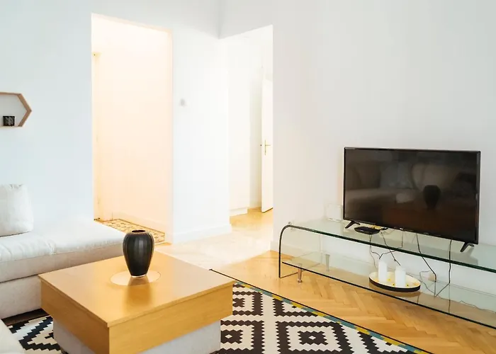 Alba On Calea Victoriei *