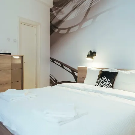 Alba On Calea Victoriei