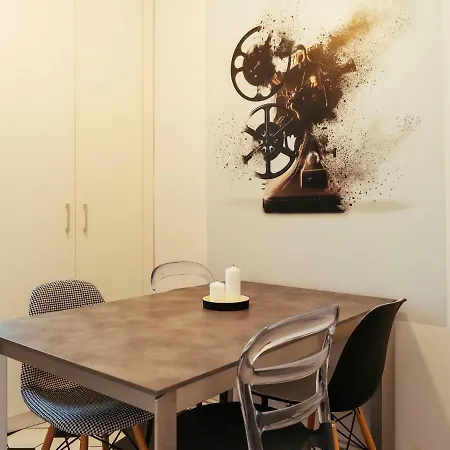 Daire Alba On Calea Victoriei Bükreş