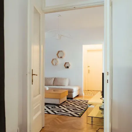 Alba On Calea Victoriei Daire Bükreş