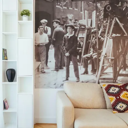 Alba On Calea Victoriei Daire Bükreş