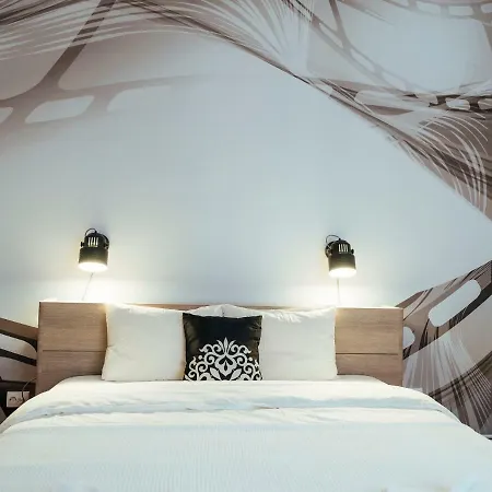 Alba On Calea Victoriei * Bükreş