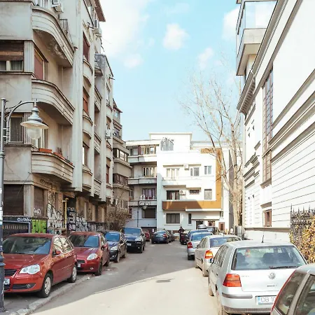 Alba On Calea Victoriei *